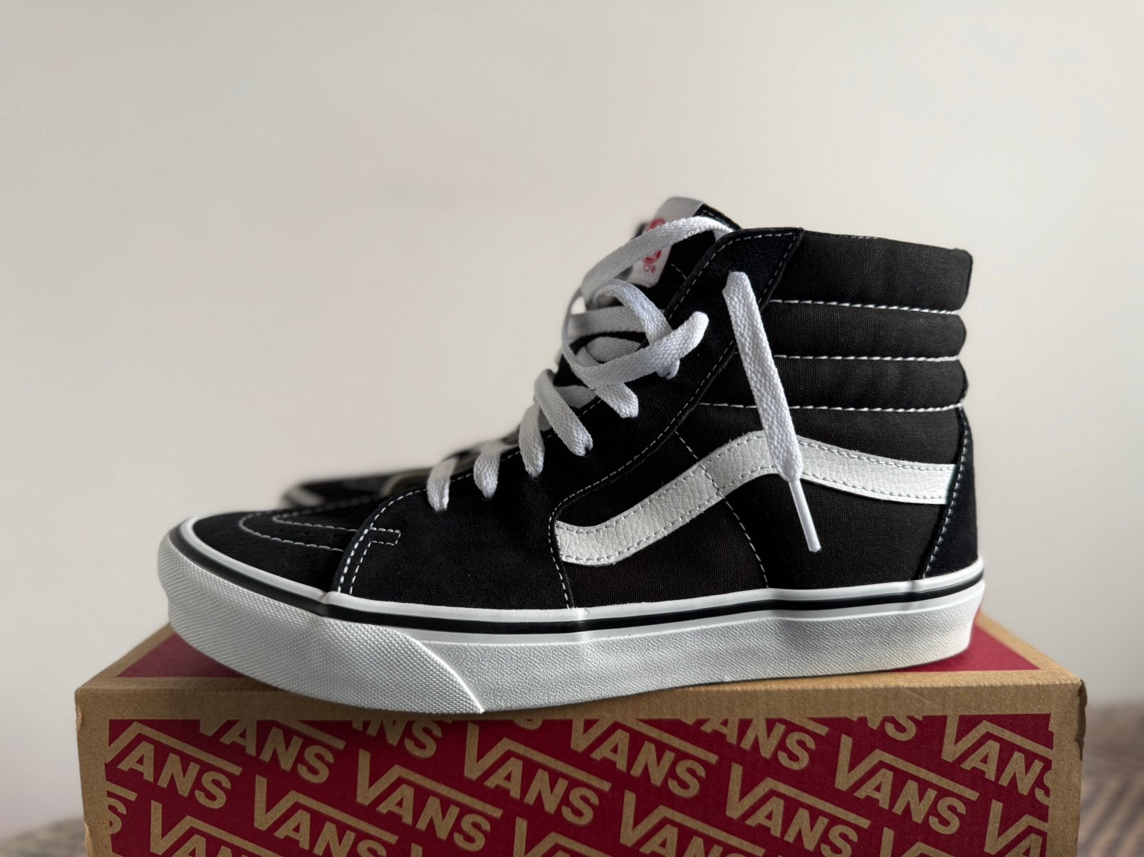 Zwarte Vans SK8-HI, Ophalen of Verzenden, Zo goed als nieuw, Zwart