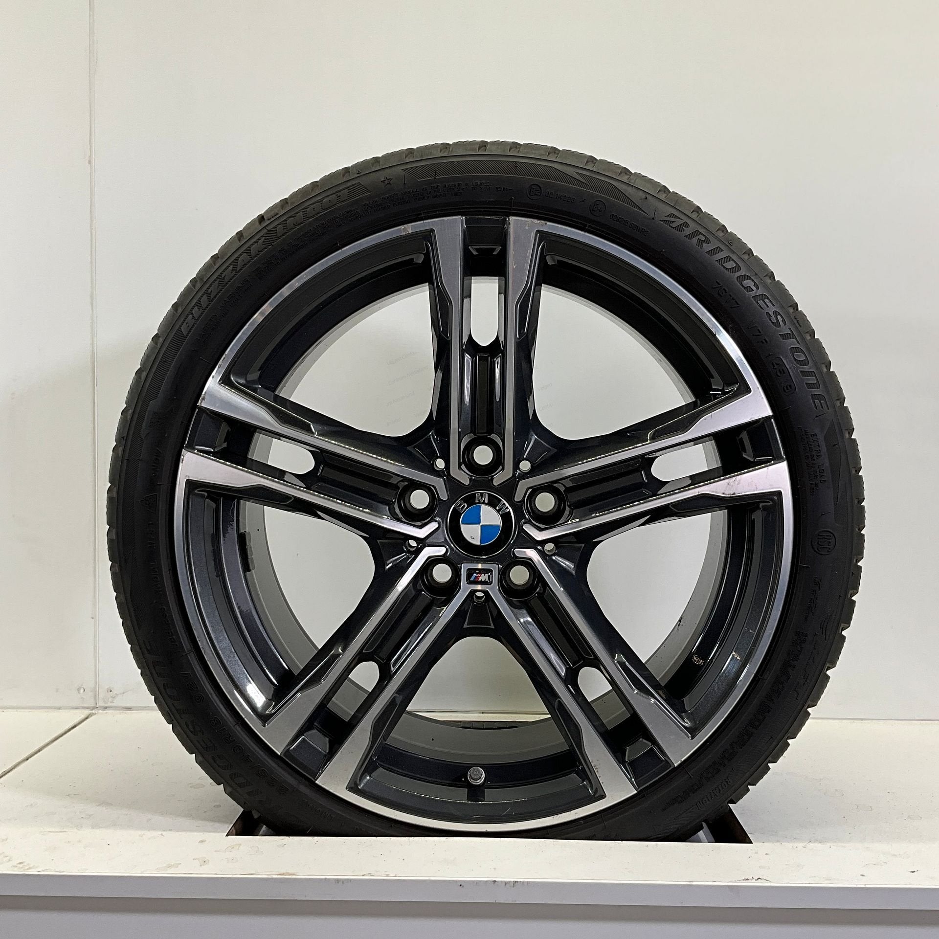 BMW 1 SERIE F40 SET VELGEN + WINTERBANDEN 18 INCH 819M, Auto-onderdelen, Banden en Velgen, 18 inch, Gebruikt, -, -