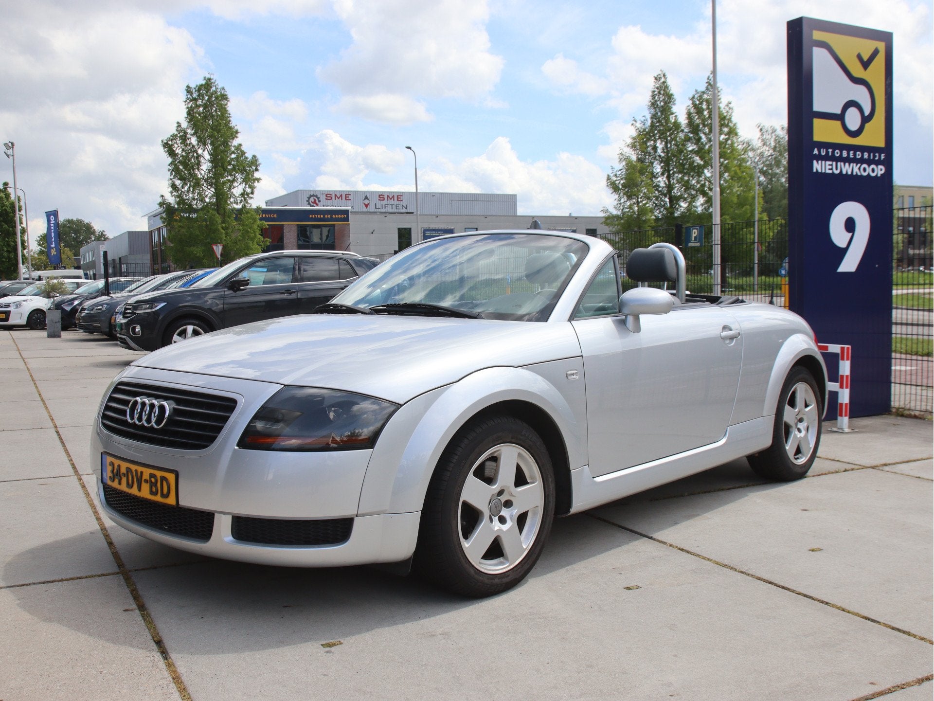Audi TT Roadster 1.8 5V Turbo NL-NAP, Nieuwe dak, SUPER UNIE, Auto's, Oldtimers, Voorwielaandrijving, Stof, Cabriolet, 179 pk