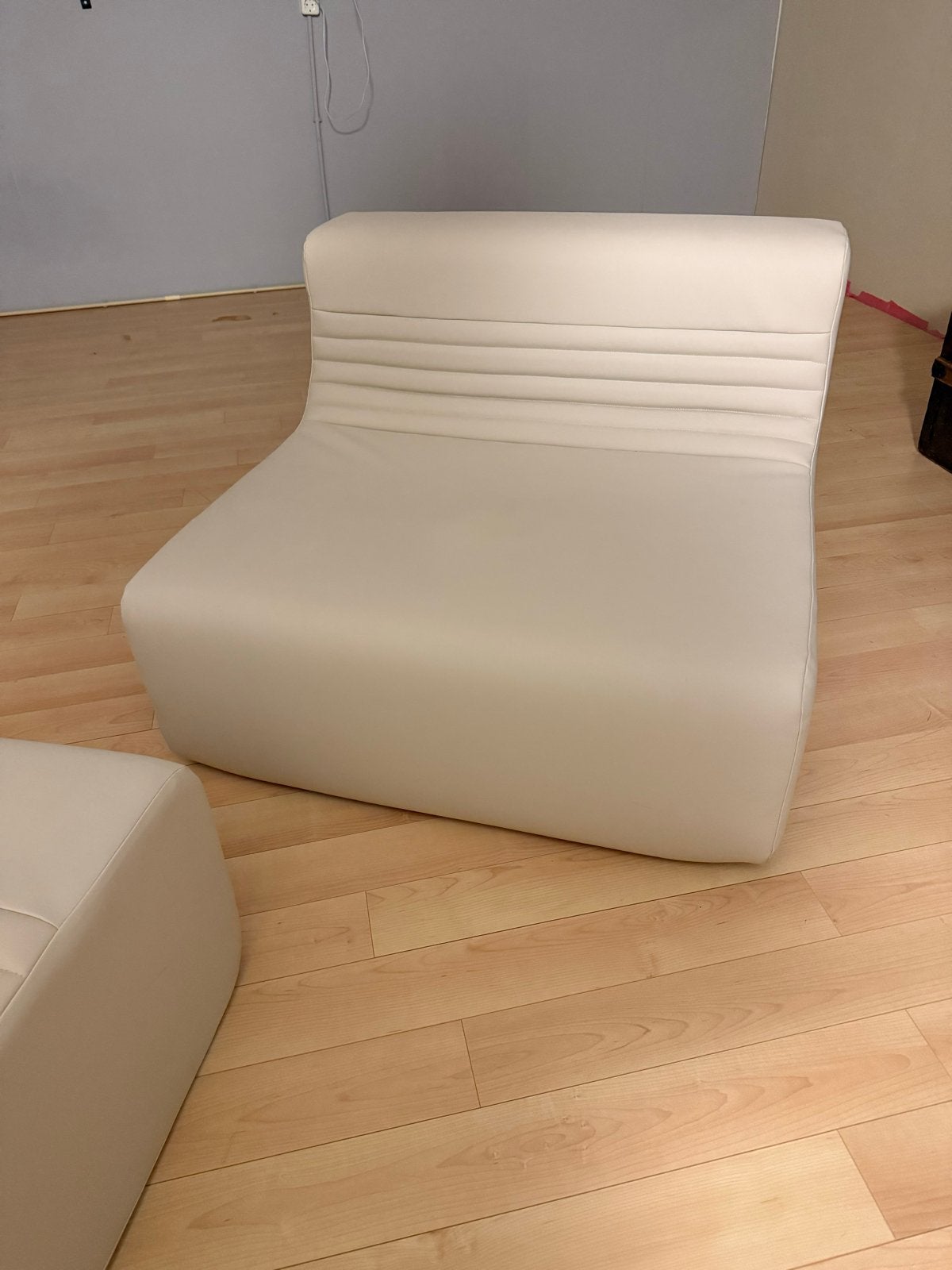 Softline Loft Lounge Stoel met Poef - Valencia PU, Ophalen, Kunststof, Eenpersoons, 75 tot 100 cm