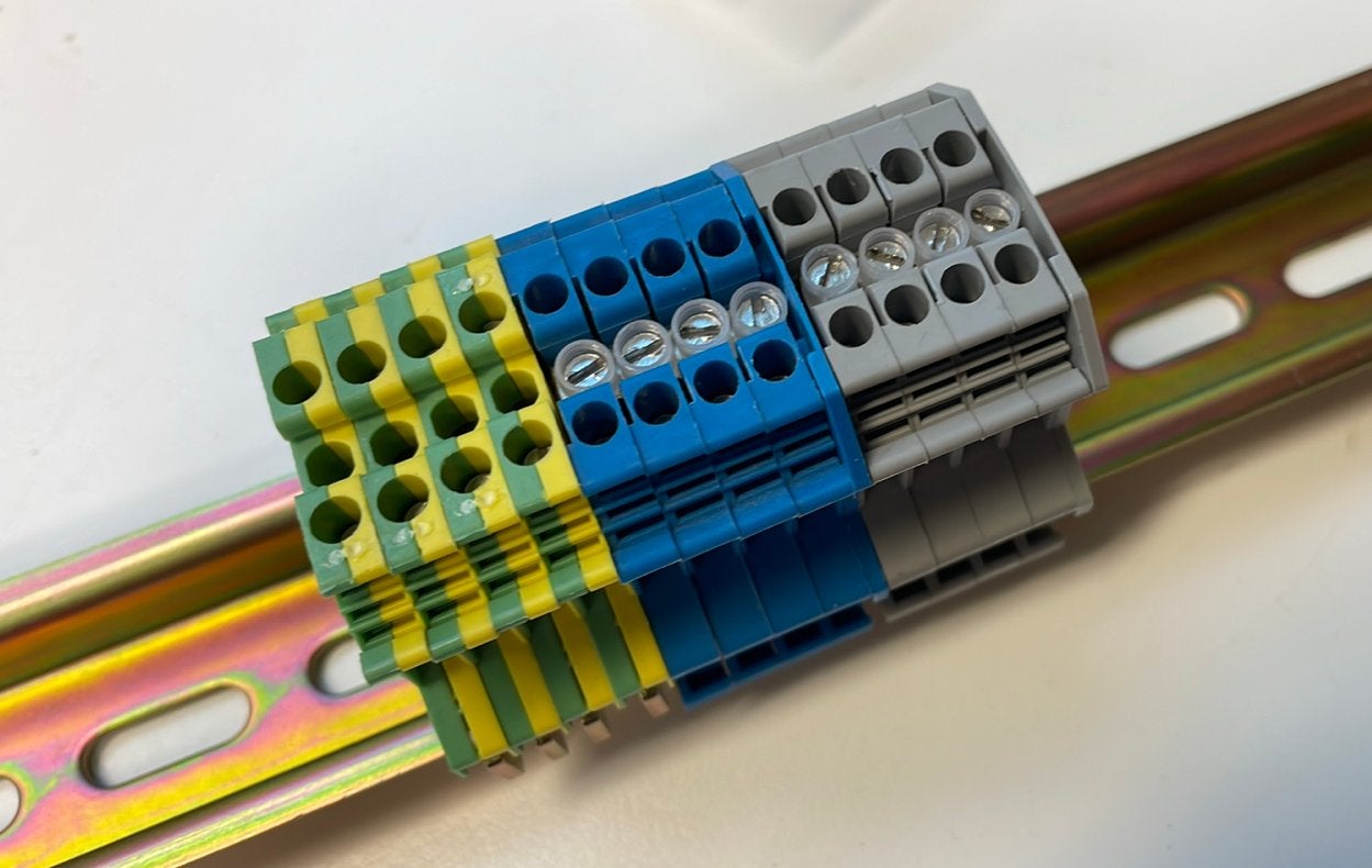 Diverse Phoenix rijgklem zekeringklem aansluitklem aardklem, Hobby en Vrije tijd, Elektronica-componenten, Ophalen of Verzenden
