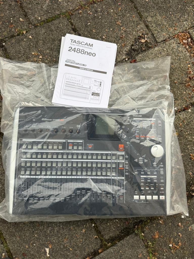 Teac Tascam Neo 2488 portastudio recorder gloednieuw, Ophalen of Verzenden, Zo goed als nieuw