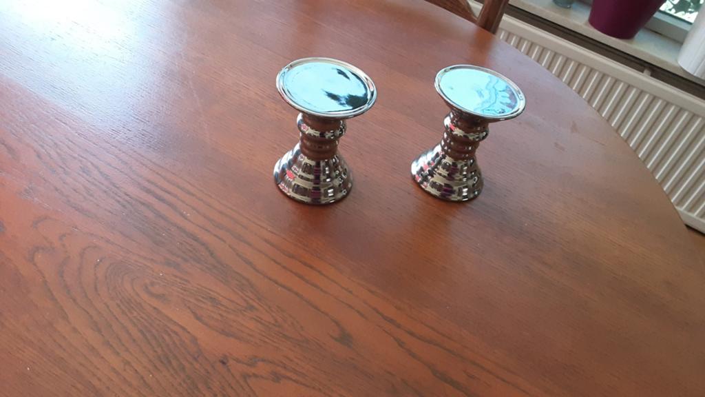 Set van 2 zilverkleurige kandelaars, Antiek en Kunst, Ophalen of Verzenden