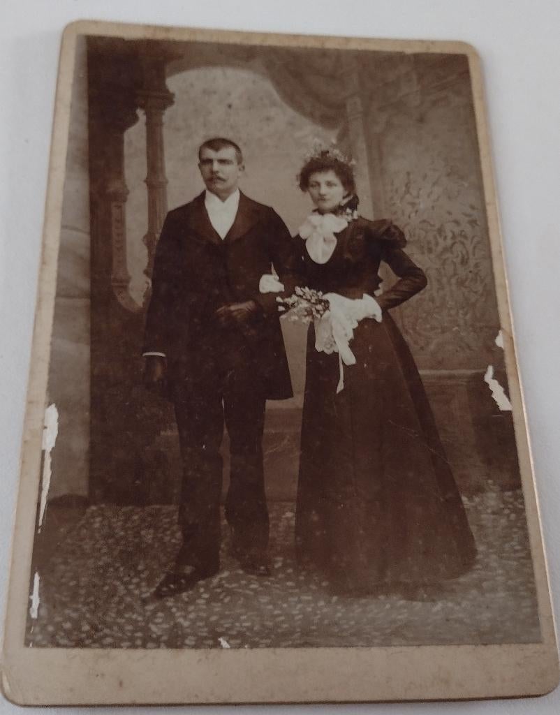 oude foto huwelijk-zwarte trouwjurk, Ophalen of Verzenden, Voor 1940, Gebruikt, Overige onderwerpen