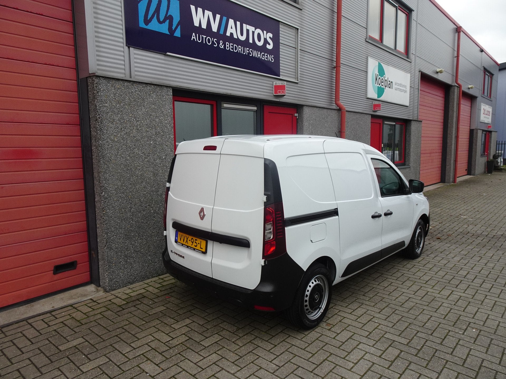 Renault Express 1.3 TCe 100 Comfort benzine uitvoering airco, Voorwielaandrijving, Gebruikt, 4 cilinders, 1194 kg