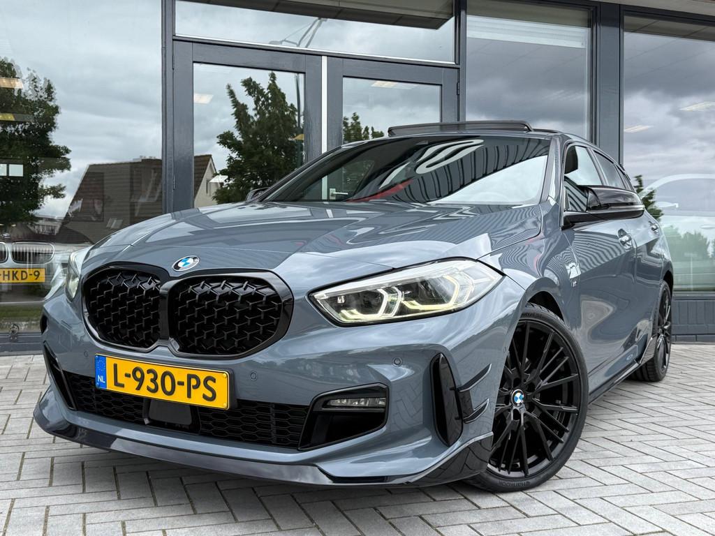 BMW 1-serie 118i M Performance Pano Led Camera Nap, 136 pk, Gebruikt, Leder en Stof, Origineel Nederlands