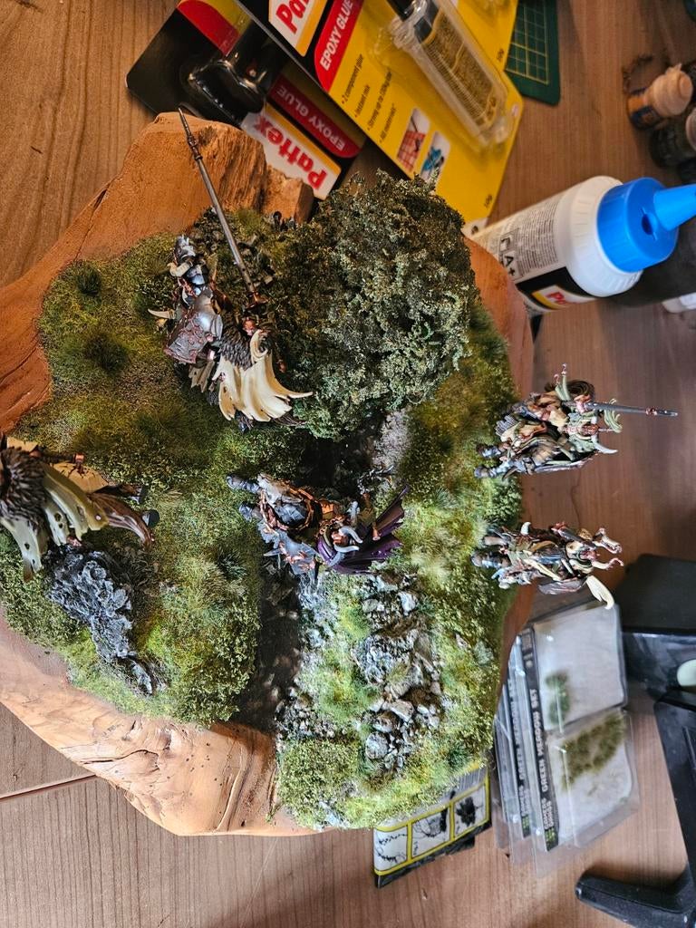 Age of Sigmar Diorama: 5 Ruiters - Prachtig Handwerk, Ophalen of Verzenden, Zo goed als nieuw, Groter dan 1:35, Diorama
