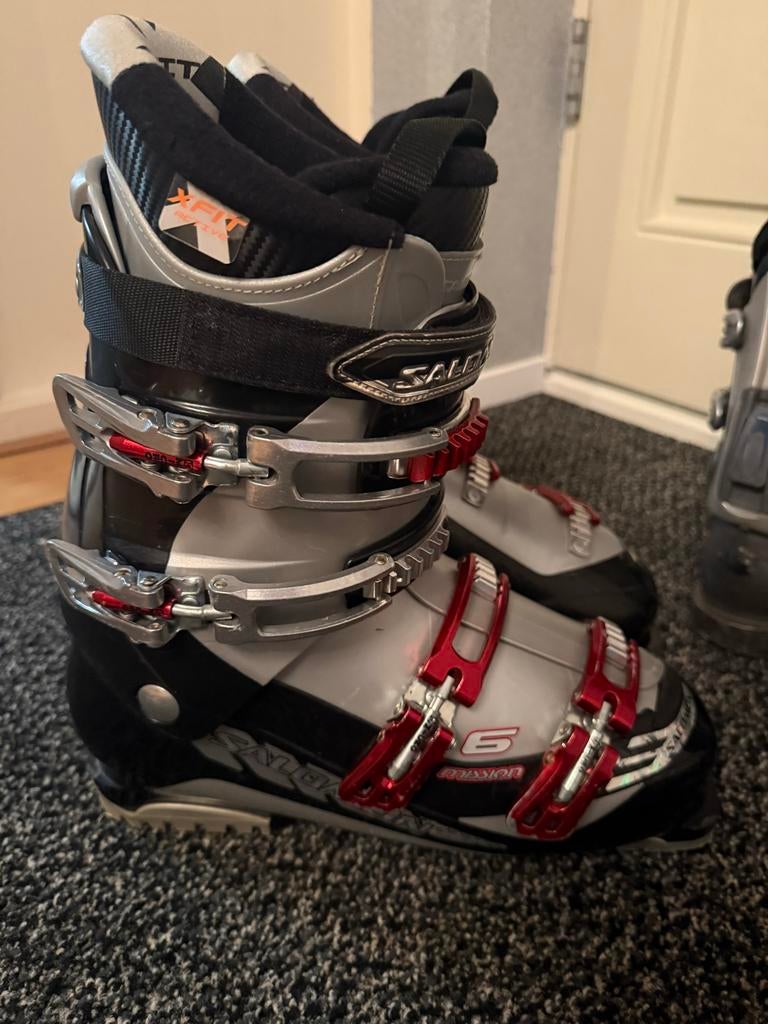 Salomon Mission 6 skischoenen maat 29 / schoenmaat 44, 160 tot 180 cm, Gebruikt, Schoenen, Skiën