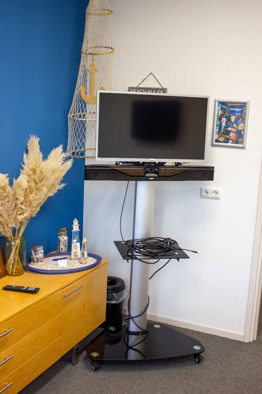 Presentatie scherm op wielen., Ophalen, Onbekend