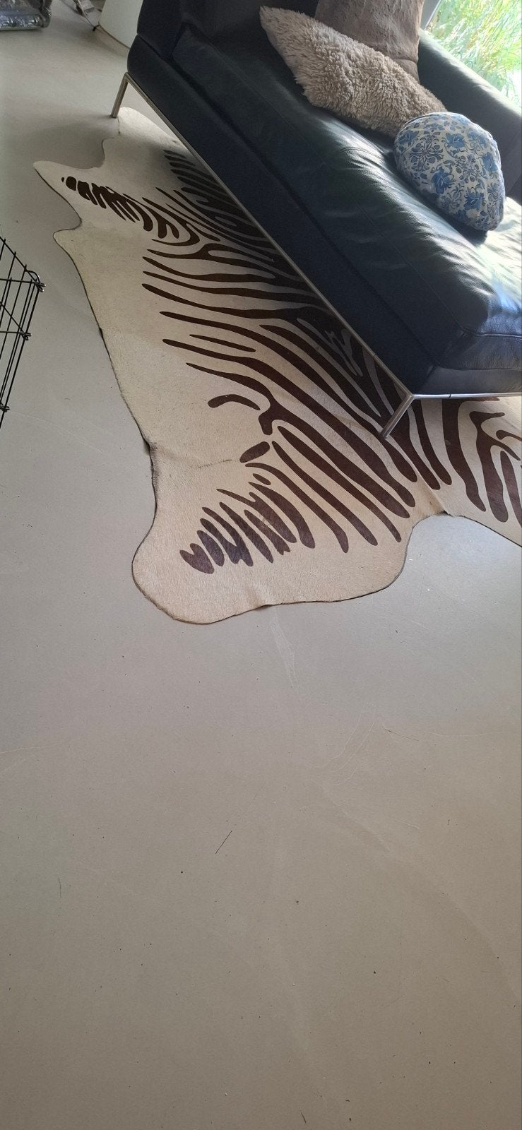 Gebruikt zebra kleed van koeienhuid, Ophalen of Verzenden, Gebruikt, Bruin, Zebraprint, Natuurlijk, Modern