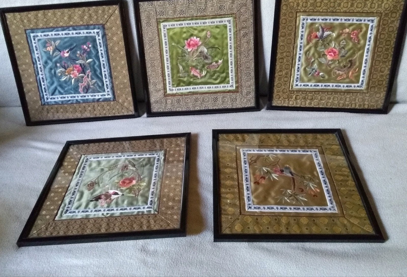 Chinees borduurwerk op zijde, Antiek en Kunst, Wanddecoratie, Natuurlijk materiaal, Ingelijst, Ophalen of Verzenden
