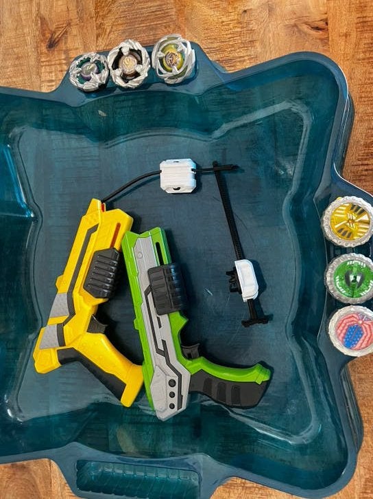 Spinner M.A.D. set met arena / launchers / tollen, Ophalen, Gebruikt, Jongen of Meisje