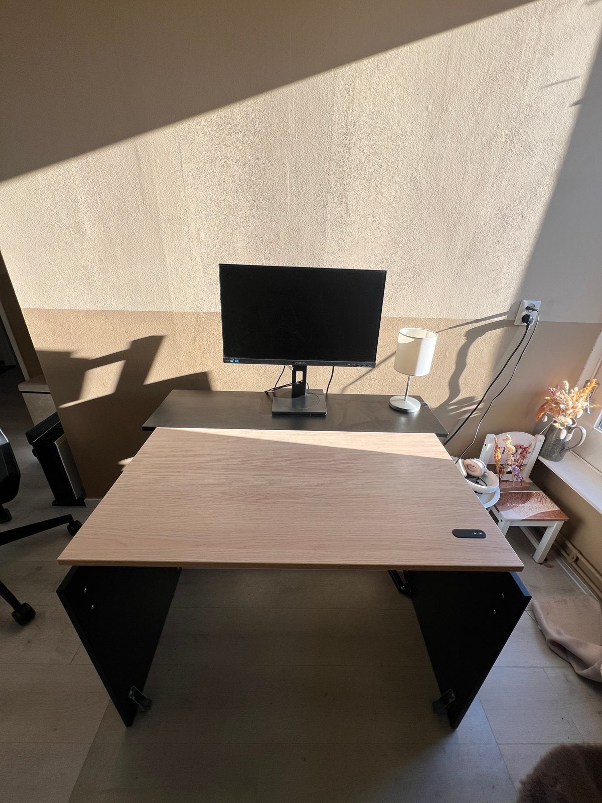 HomeFit zit-sta bureau in kast elektrisch verstelbare hoogte, Huis en Inrichting, Bureaus, Ophalen, Hout, Zo goed als nieuw, Overige merken
