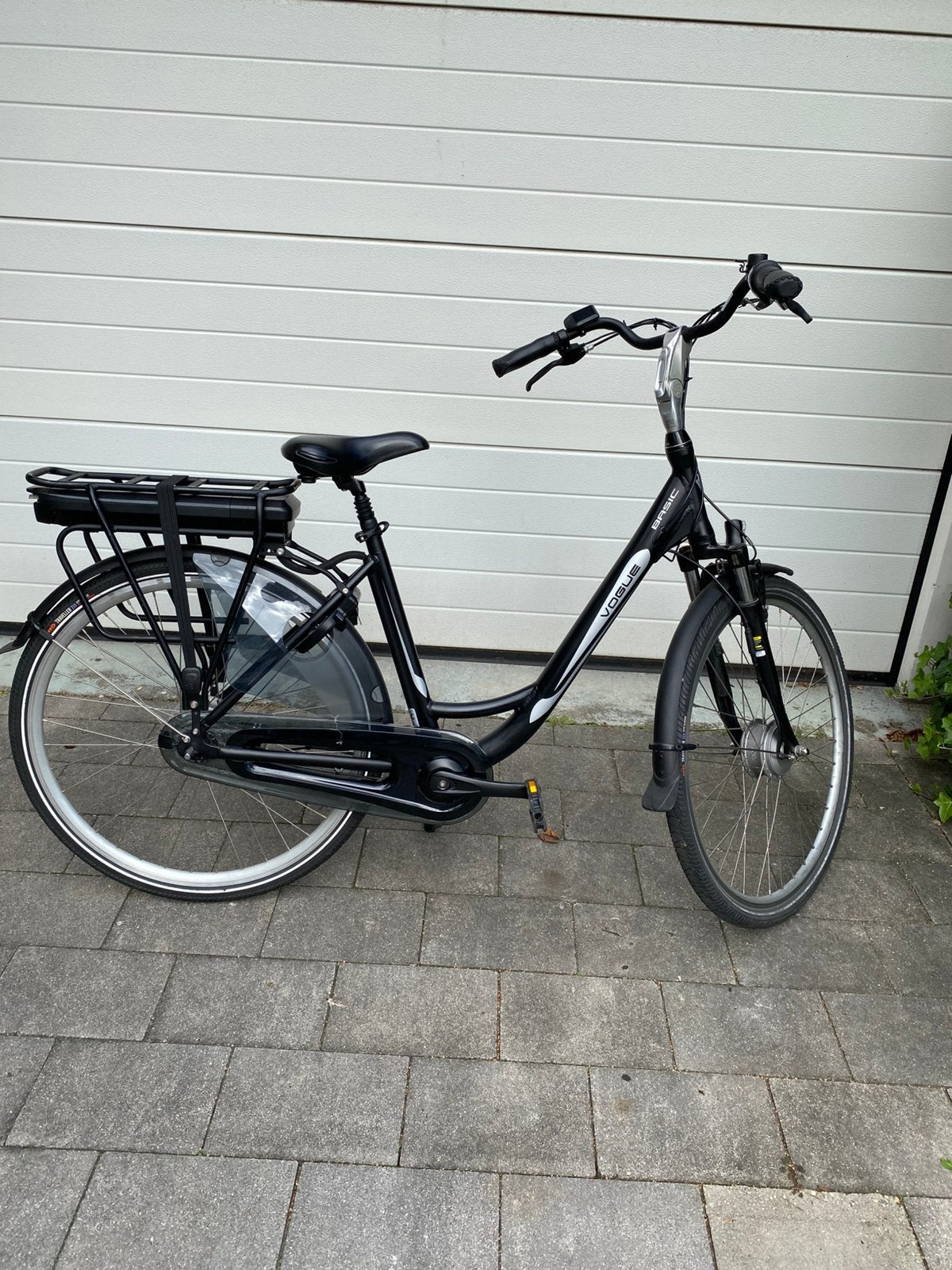 Vogue ebike in perfecte staat.., Gebruikt, 51 tot 55 cm, 50 km per accu of meer, Ophalen