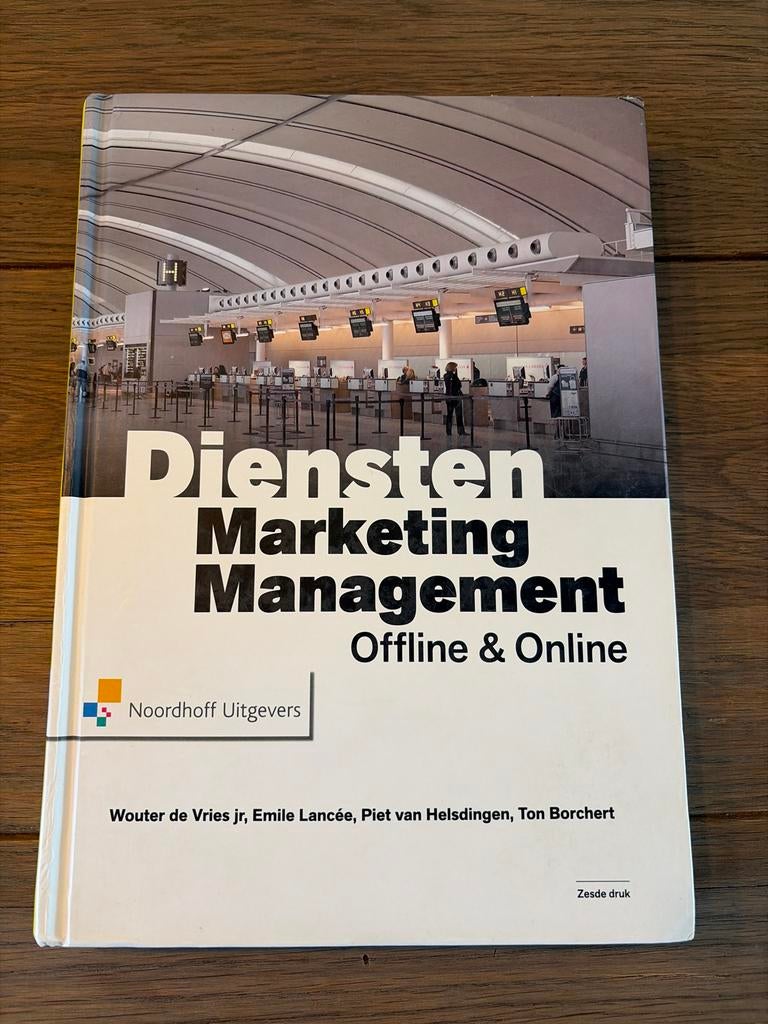 Diensten Marketing Management - Offline & Online (6e druk), Ophalen of Verzenden, Gelezen, Economie en Marketing
