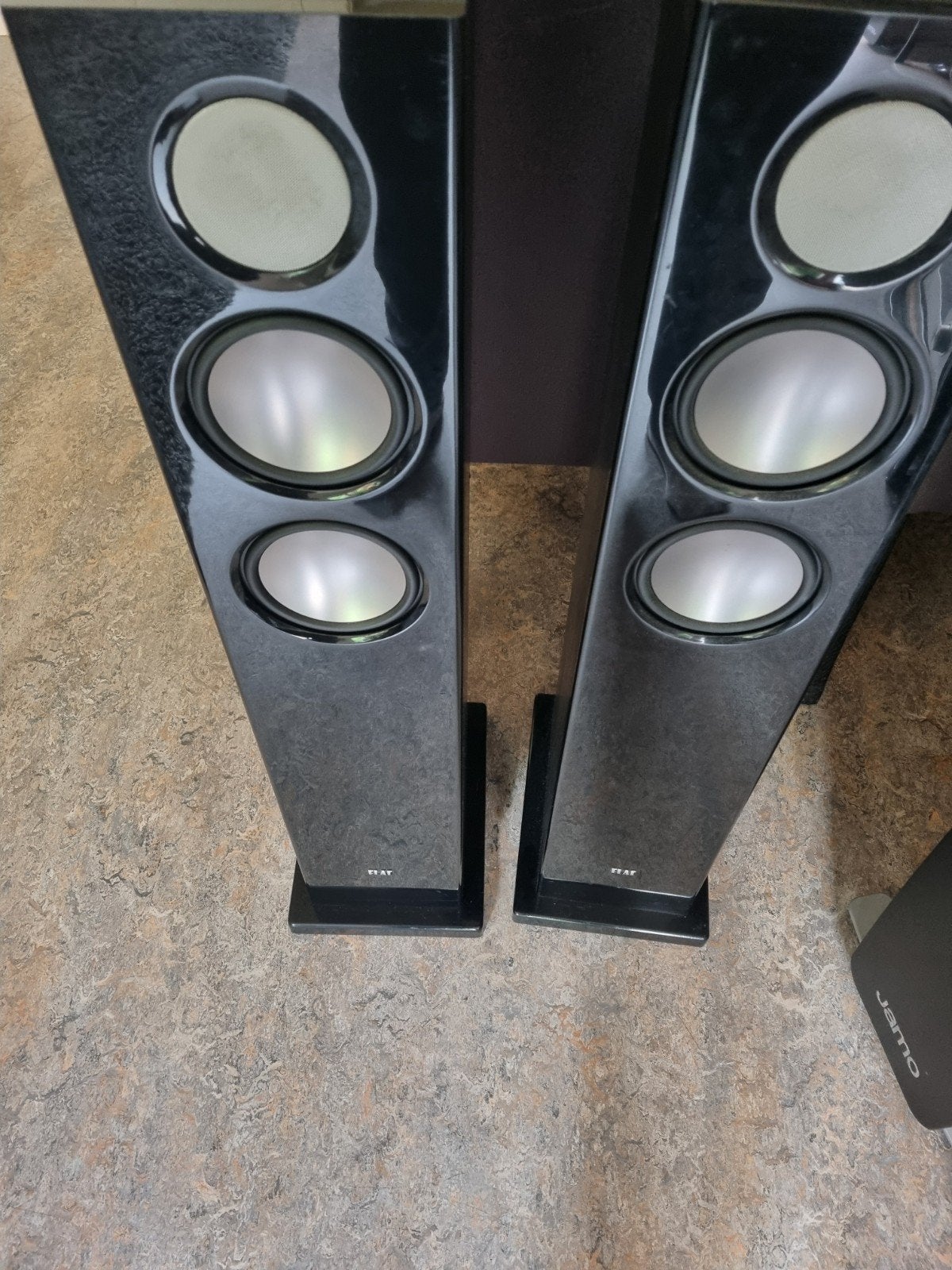 2 Elac speakers in nieuwstaat!, Audio, Tv en Foto, Luidsprekers, Overige merken, Ophalen of Verzenden, Zo goed als nieuw, 120 watt of meer