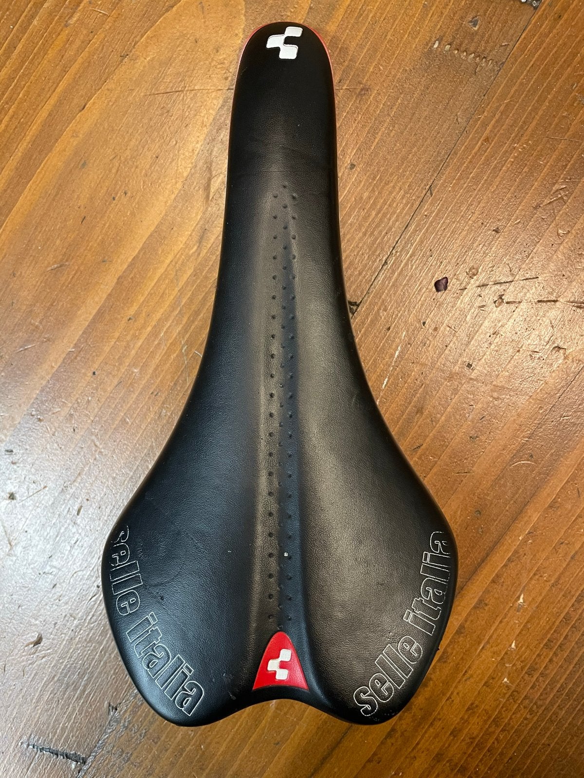 Selle Italia zadel - Gebruikt maar functioneel, Ophalen, Gebruikt, Kunststof, Zadel