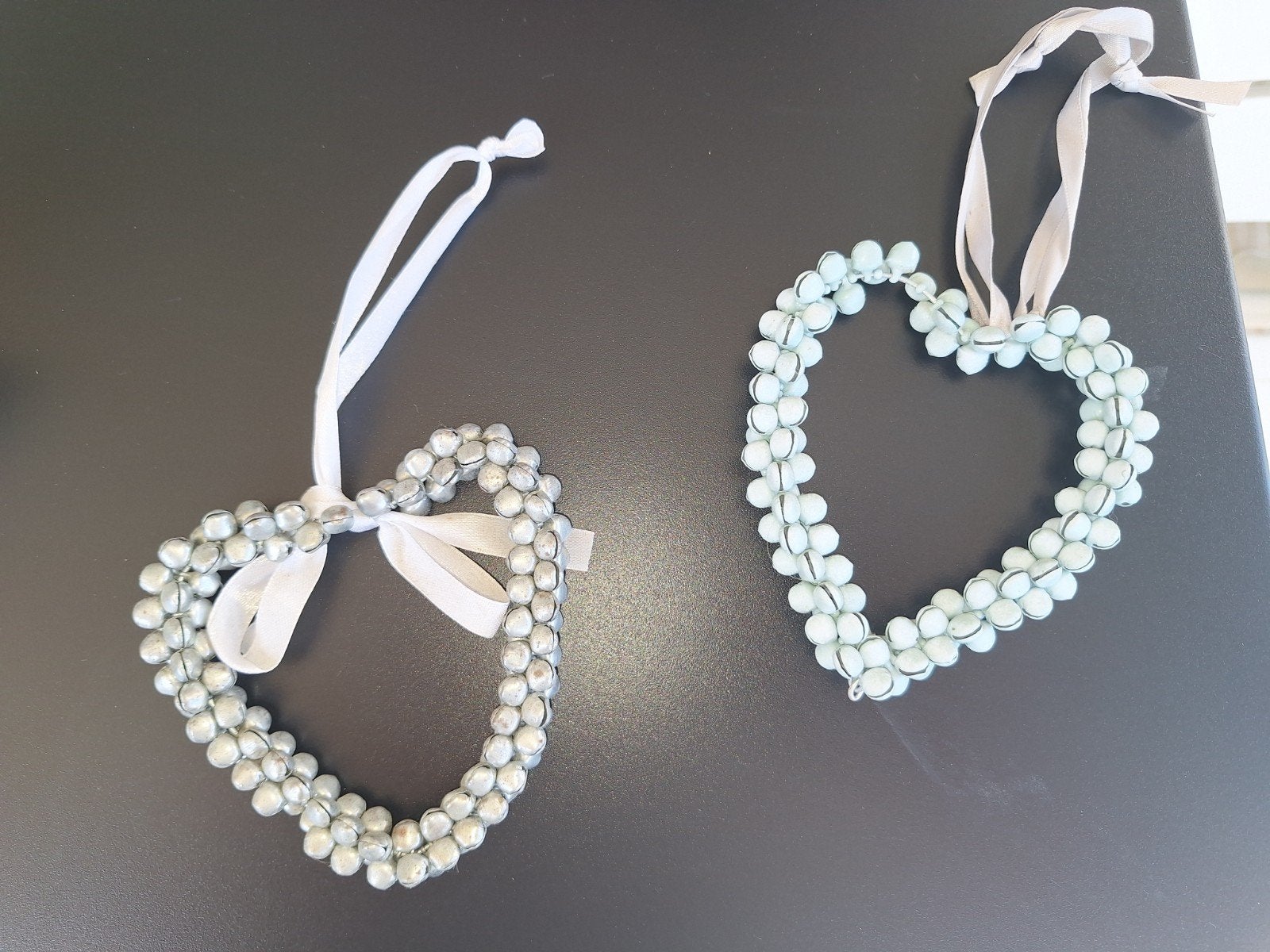 Decoratieve Harten met Belletjes - Set van 2, Huis en Inrichting, Woonaccessoires | Overige, Meerkleurig, Overige stijlen, Ophalen of Verzenden