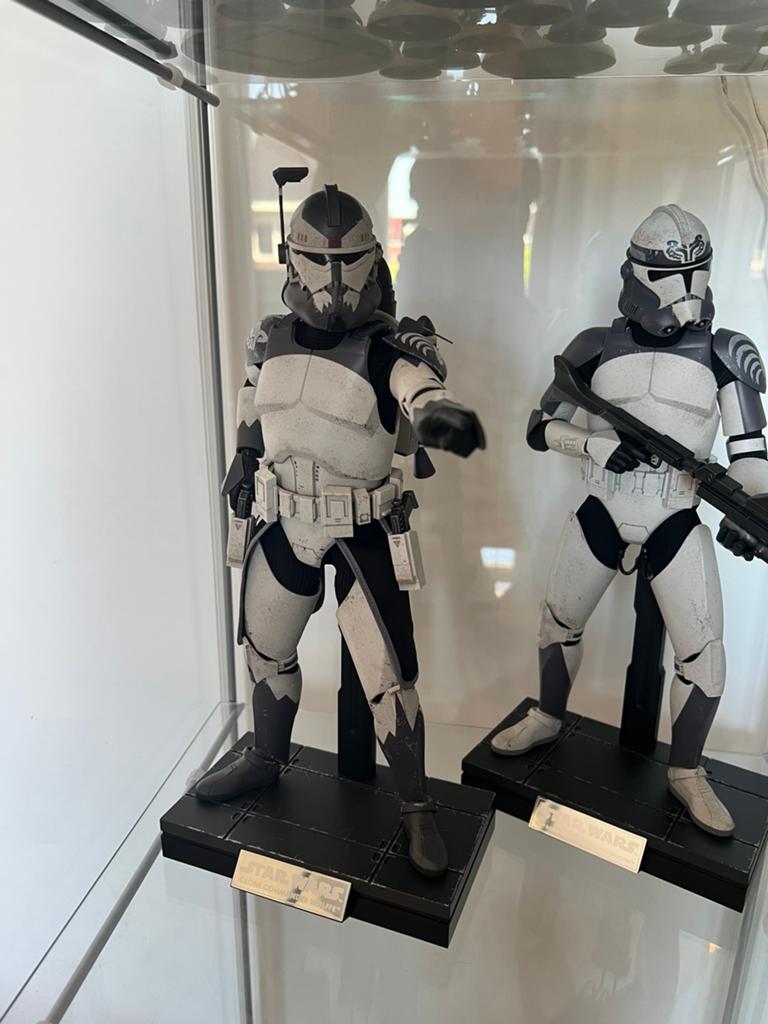 Star wars hot toys commander wolffe & wolfpack clone, Ophalen of Verzenden, Zo goed als nieuw, Actiefiguurtje