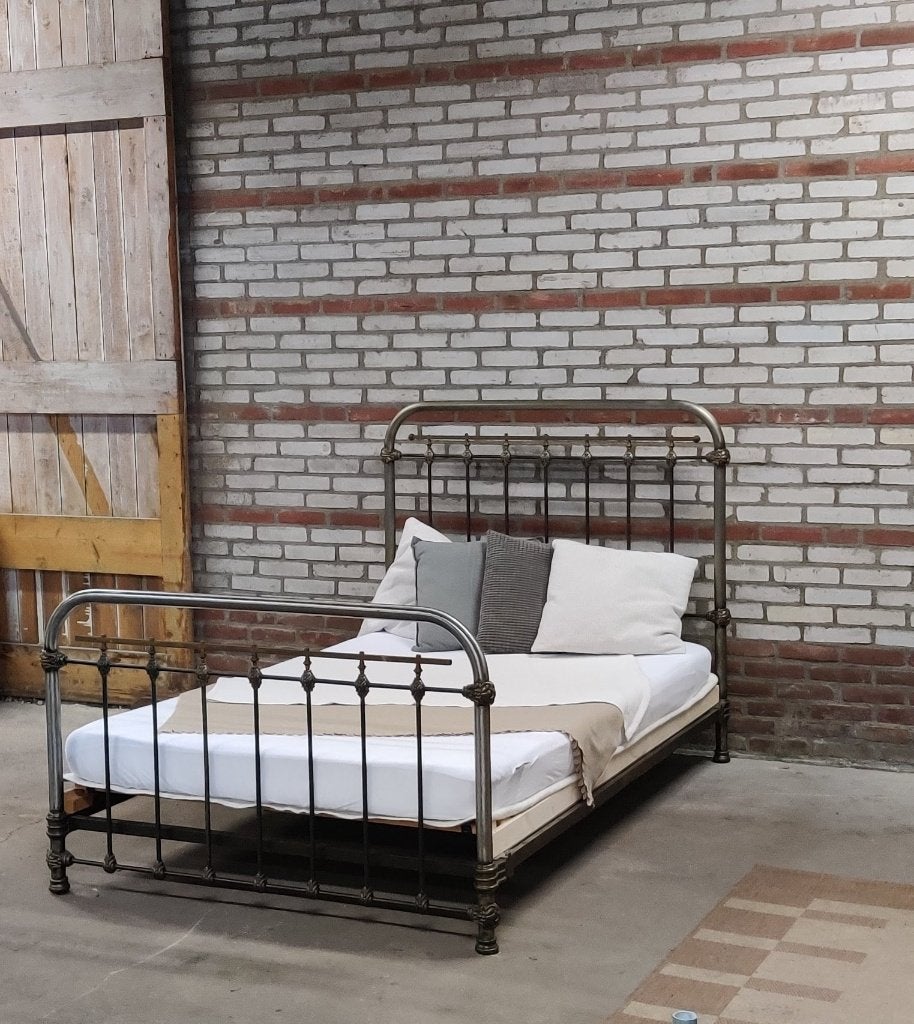 IJzeren spijlen bed | antieke twijfelaar, Ophalen