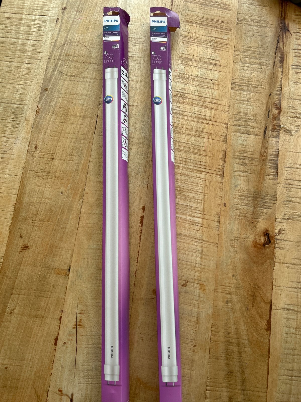 2x Philips LED TL-buis 8W 750 lumen - Nieuw in verpakking, Huis en Inrichting, Wit, G13 (TL), Philips, Nieuw