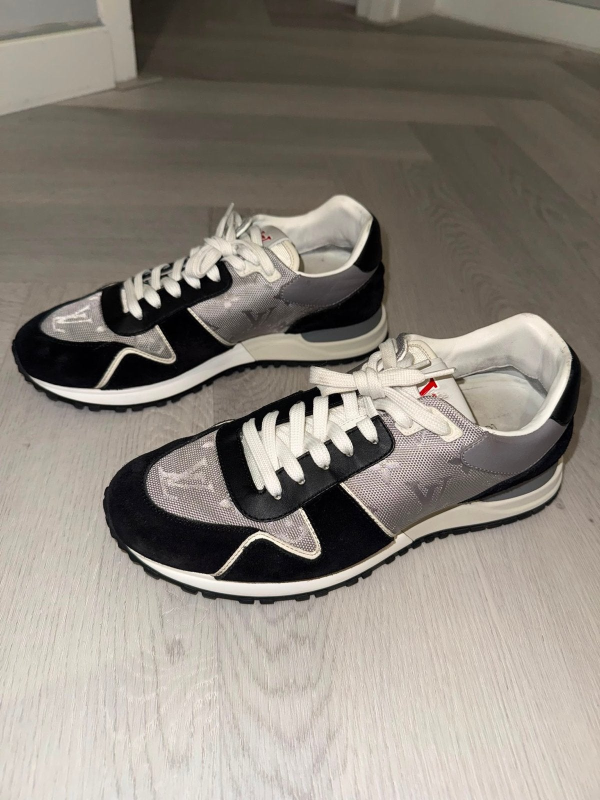 Louis Vuitton Run Away sneakers, Kleding | Heren, Zwart, Ophalen of Verzenden, Sneakers of Gympen, Gedragen