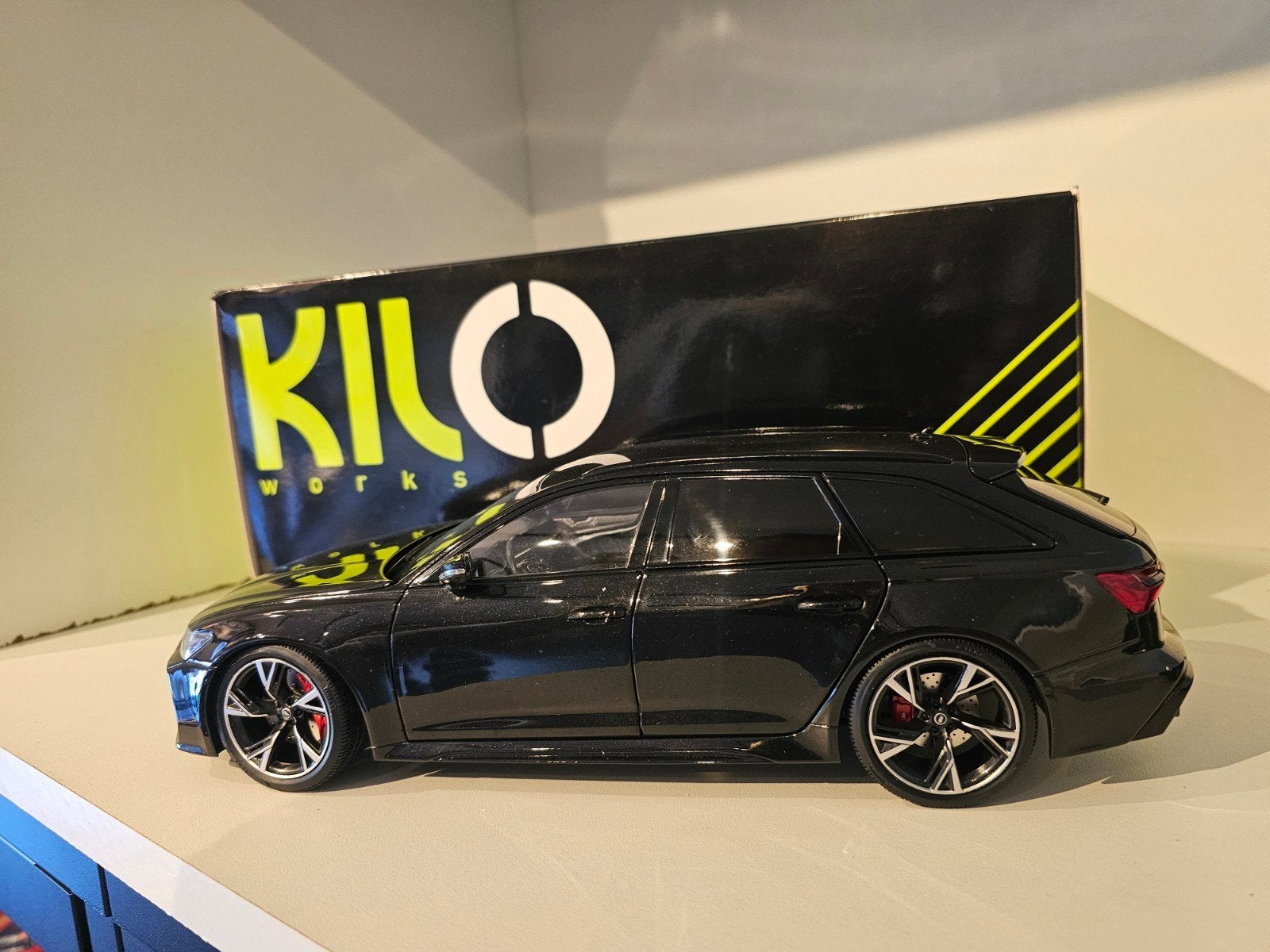 KILOWORKS Audi RS6 Avant Zwart 1:18 Modelauto, Hobby en Vrije tijd, Ophalen of Verzenden, Zo goed als nieuw, Auto, Overige merken