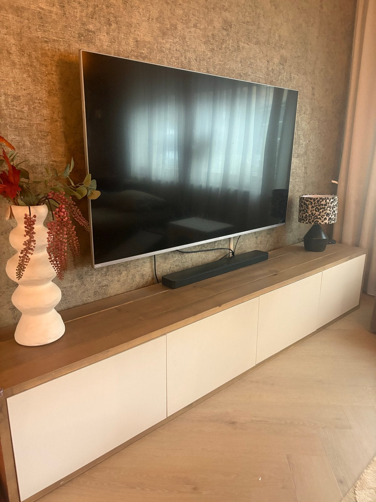 IKEA Besta TV-meubel 250cm met houten blad, Ophalen, Zo goed als nieuw, Overige houtsoorten, 200 cm of meer