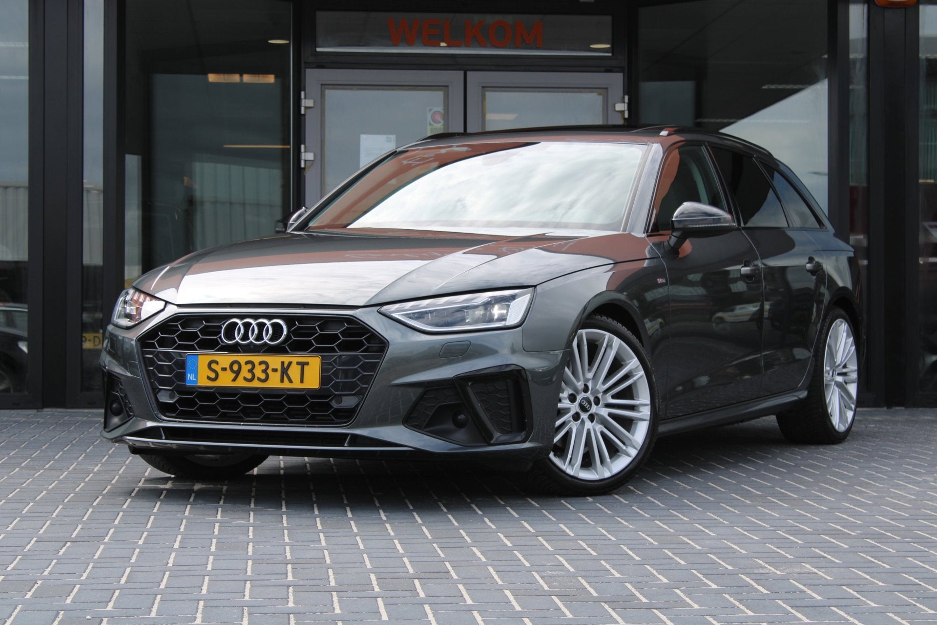 Audi A4 Avant 35 TFSI Launch edition Sport, Matrix LED, Pano, Gebruikt, Euro 6, 4 cilinders, A4