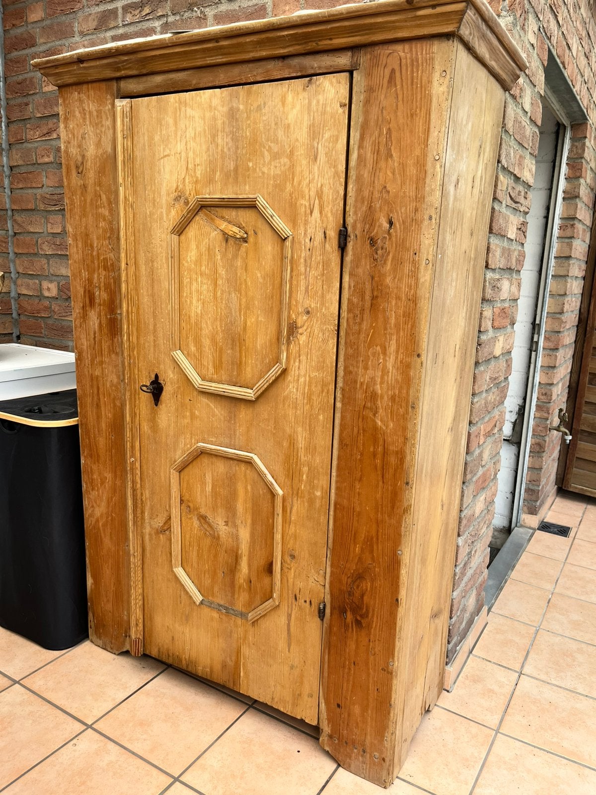 Oude massieve kast, Huis en Inrichting, Kasten | Computermeubels, Ophalen, Zo goed als nieuw
