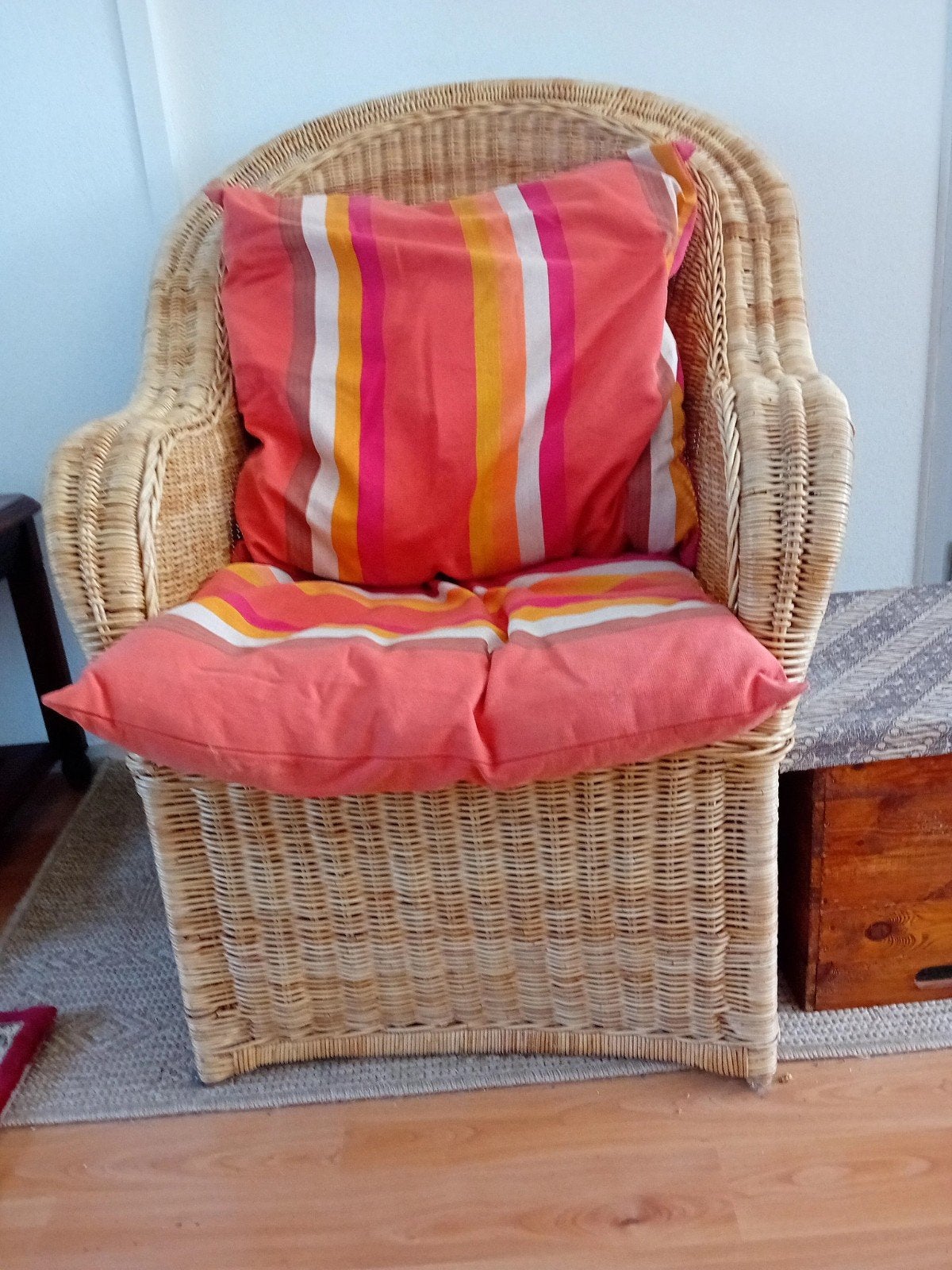 Rotan stoel, Ophalen, 75 tot 100 cm, 50 tot 75 cm