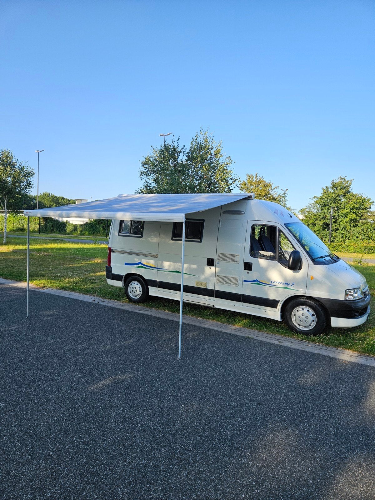 Eurocamp 2 Trigano Buscamper Fiat Ducato bj'2004, Buscamper of Camperbus, Fiat, Tot en met 2, Treinzit