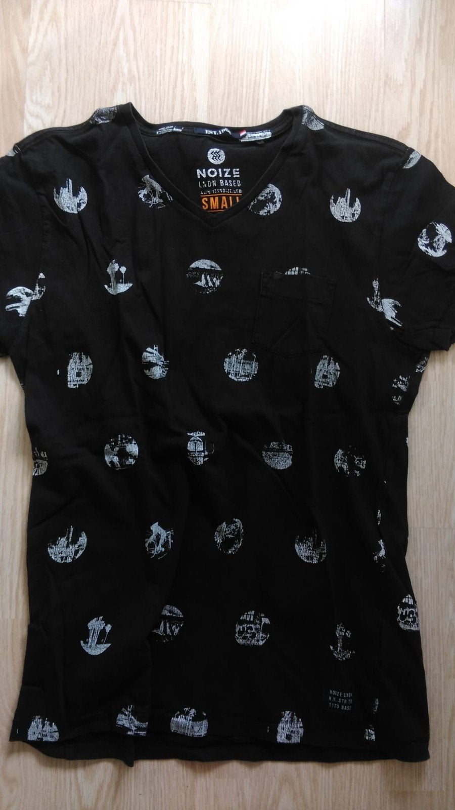 T-shirt van Noize, Noize, Verzenden, Zwart, Zo goed als nieuw