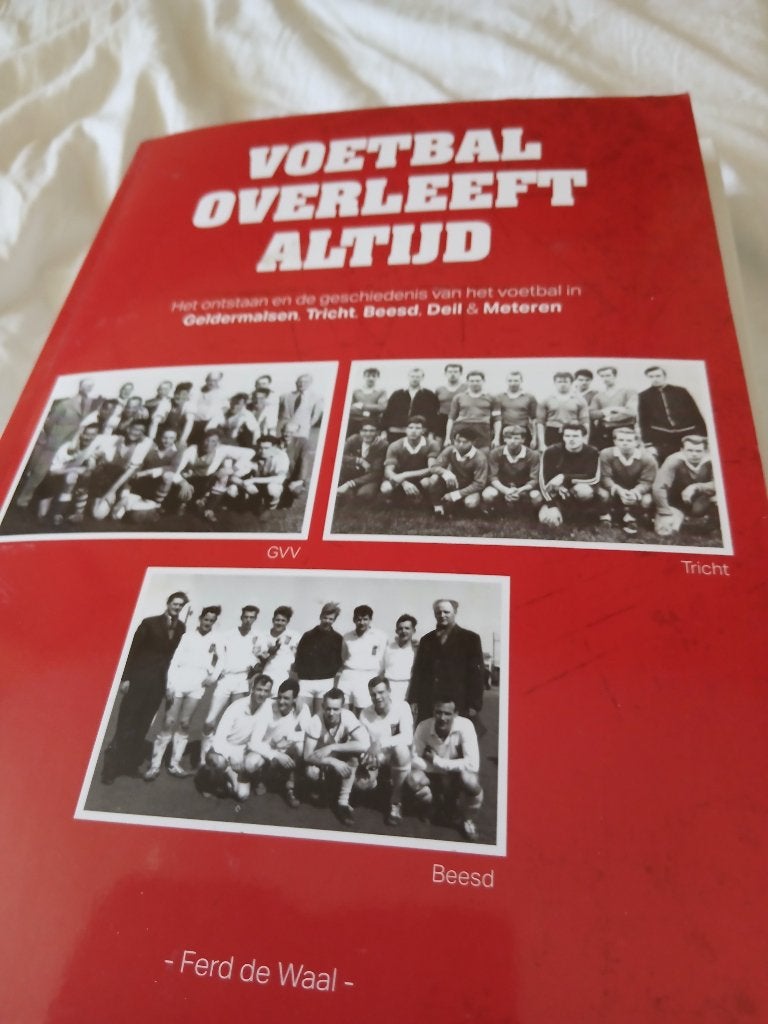 Voerbal overleeft altijd, Ophalen of Verzenden, Nieuw, Balsport