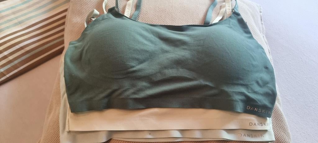 3 bh’s van Danskin met pads, Kleding | Dames, Ondergoed en Lingerie, DANSKIN, Ophalen of Verzenden, BH