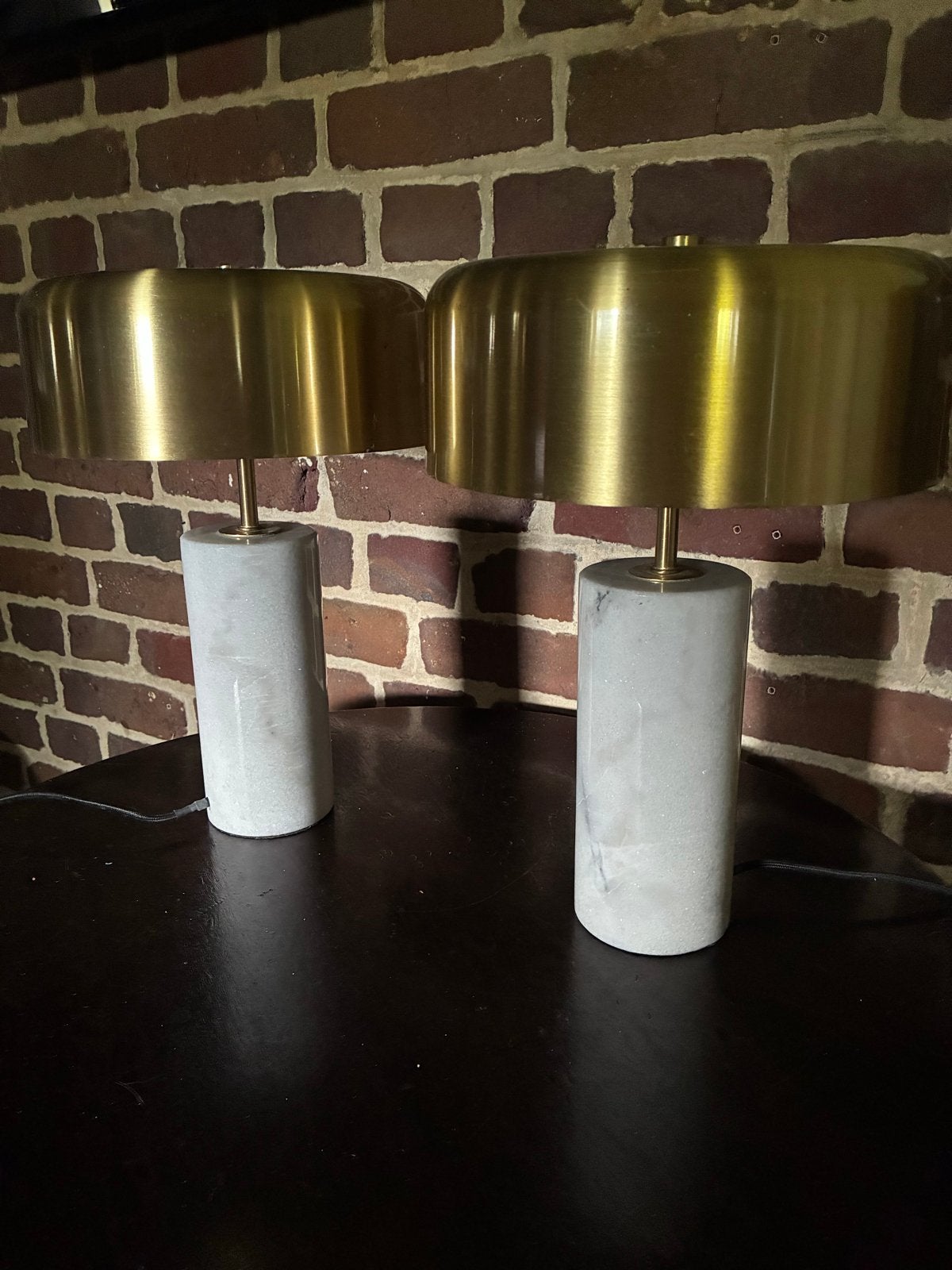 2 Goudkleurige tafel lampen met marmeren voet, Ophalen, Gebruikt, Goud, Inclusief lichtbron