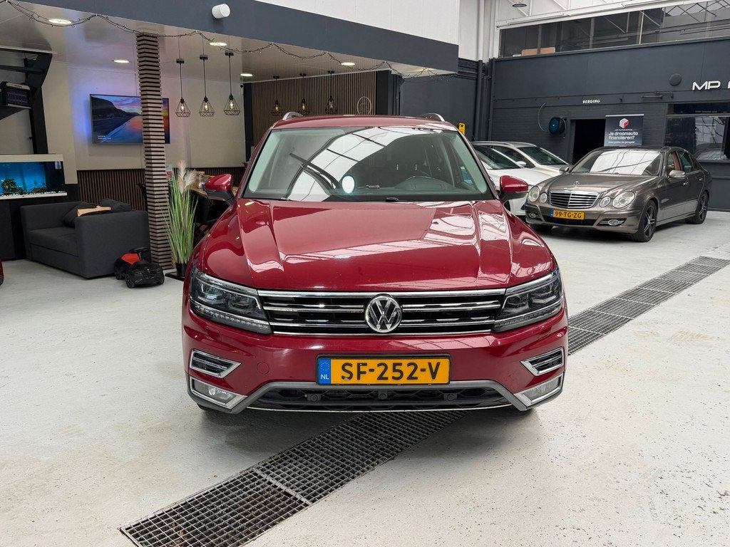 Volkswagen Tiguan 2.0 TDI 240PK DSG 4Motion Highline|Memory|, Auto's, Volkswagen, Automaat, Gebruikt, 2500 kg, Leder