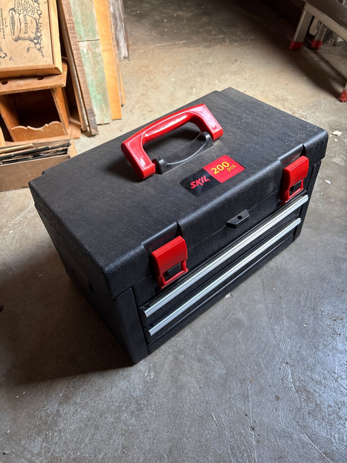 Skil Boormachine 550 Watt met 200-delige Accessoireset, Ophalen, Zo goed als nieuw, 400 tot 600 watt, Boormachine