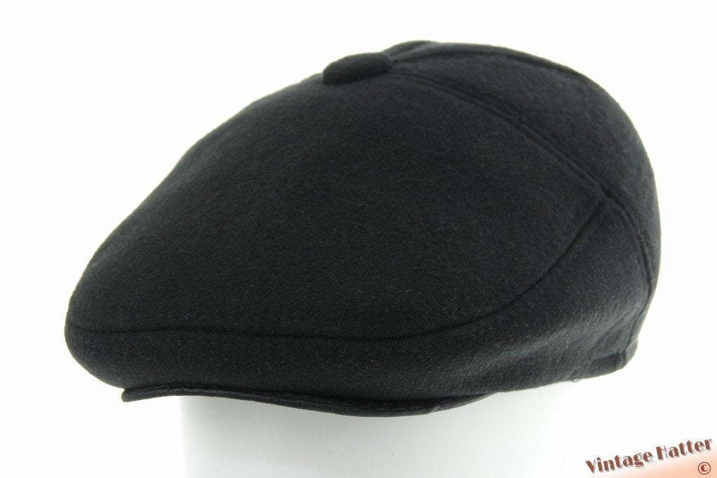 Voorgevormde panelenpet recent model zwart met oorwarmer 57, Ophalen of Verzenden, Zo goed als nieuw, 57 cm (M, 7⅛ inch) of minder