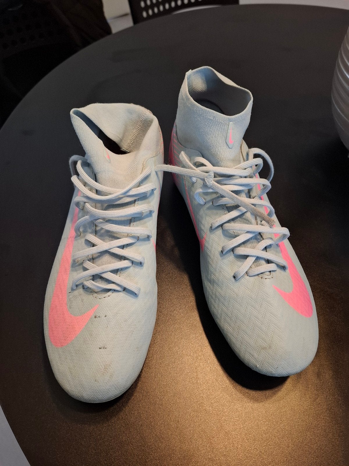 Nike Mercurial Voetbalschoenen - Lichtblauw/Roze, Maat XS of kleiner, Ophalen of Verzenden, Zo goed als nieuw, Schoenen
