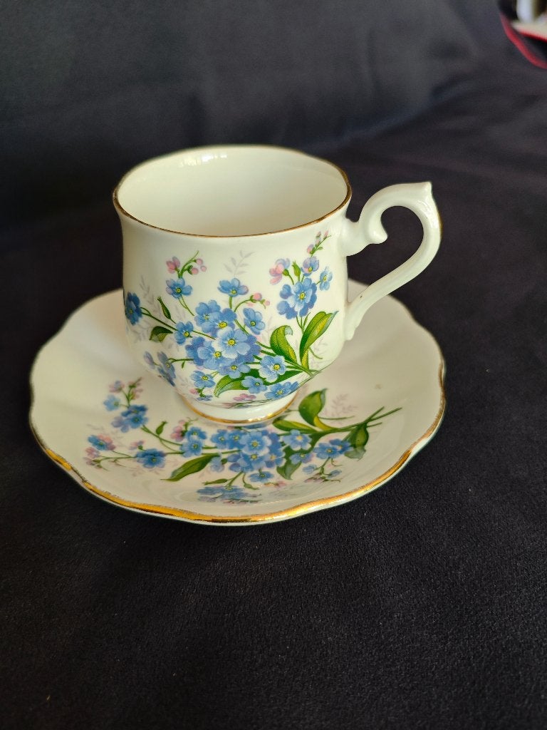 Royal Albert kop en schotel + los gebaksbordje, Antiek en Kunst, Ophalen of Verzenden