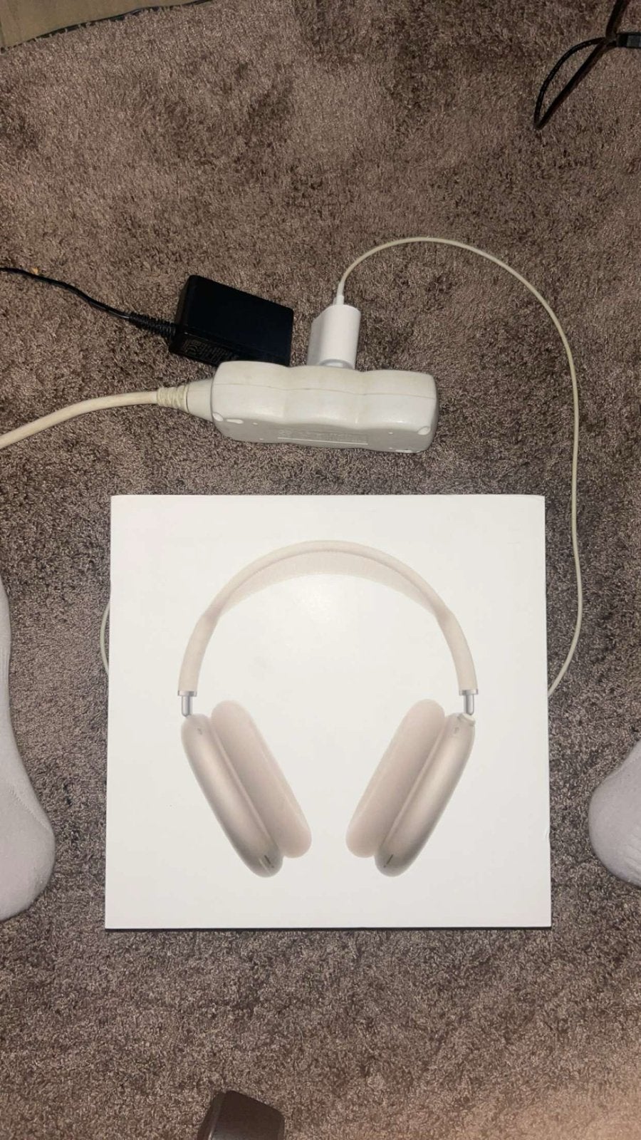 Apple AirPods Max 2 “Starlight”