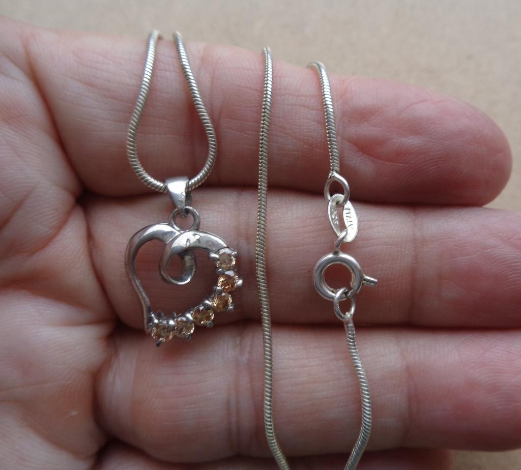 zilveren koord ketting met hart hanger [393], Sieraden, Tassen en Uiterlijk, Kettingen, Met hanger, Verzenden, Zo goed als nieuw