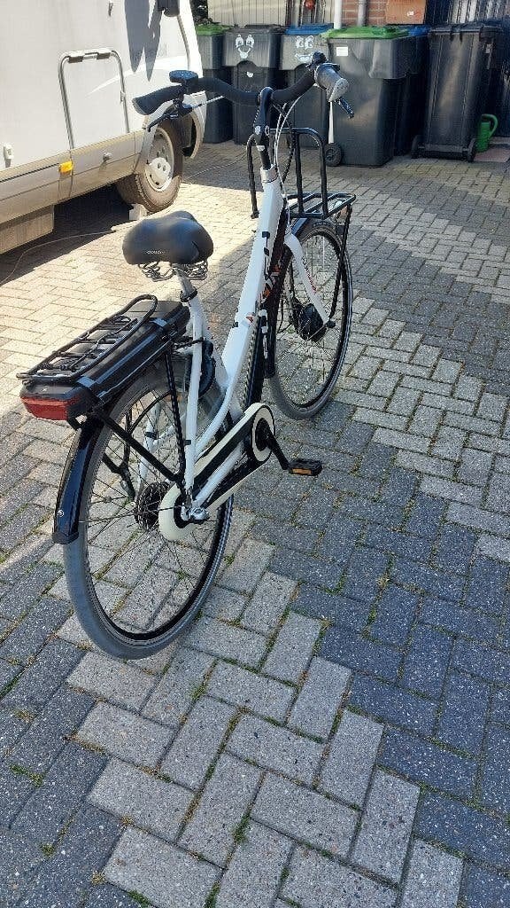BUDGET elektrische fiets Puch SCHOOLGAANDE kinderen werk etc, Zo goed als nieuw, 51 tot 55 cm, 30 tot 50 km per accu, Ophalen