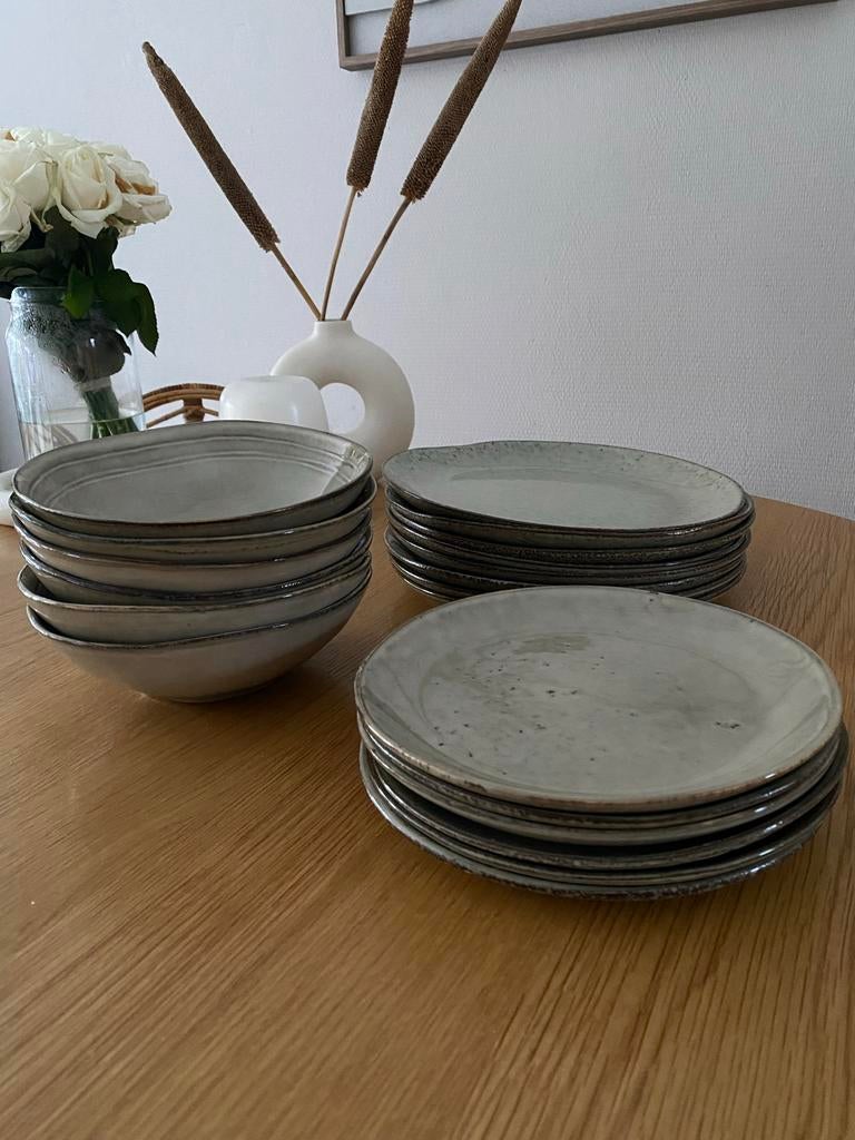 VERKOCHT  Servies beige - 6 Personen, Ophalen, Gebruikt, Effen, Aardewerk