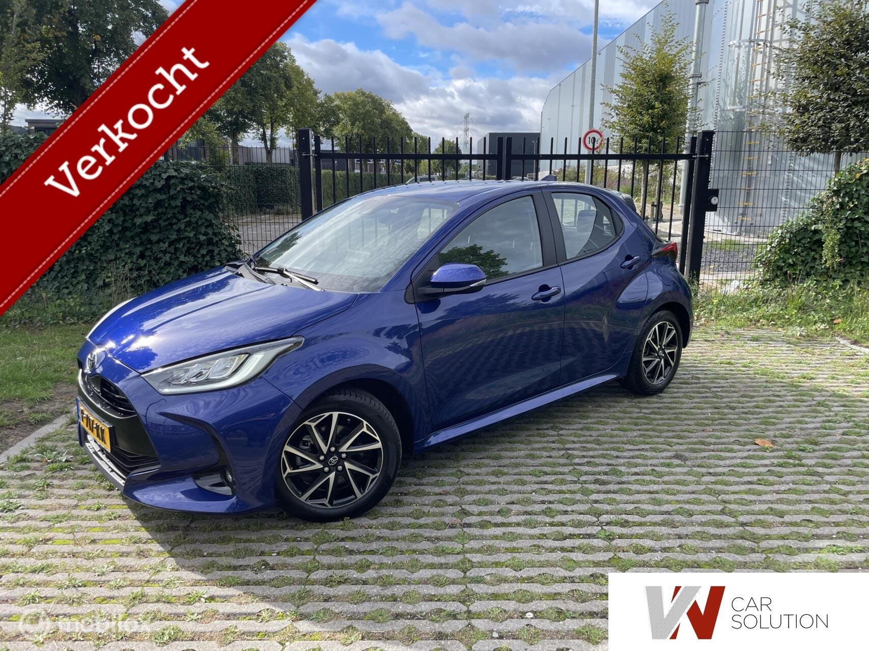 Toyota Yaris 1.5 Hybrid Business Plus NL AUTO 1ste EIG CARPL, Gebruikt, Euro 6, Automatische klimaatregeling, Blauw