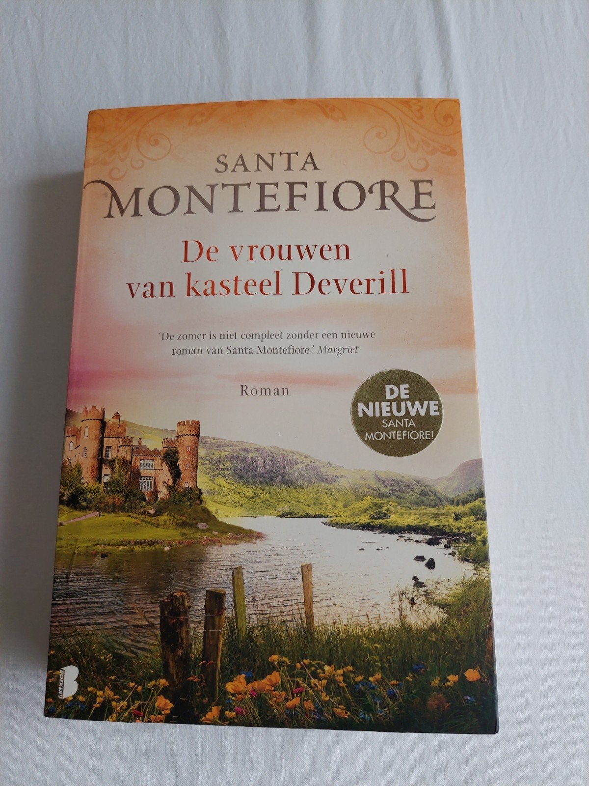 Santa Montefiore - De vrouwen van kasteel Deverill, Europa overig, Ophalen of Verzenden, Santa Montefiore, Zo goed als nieuw