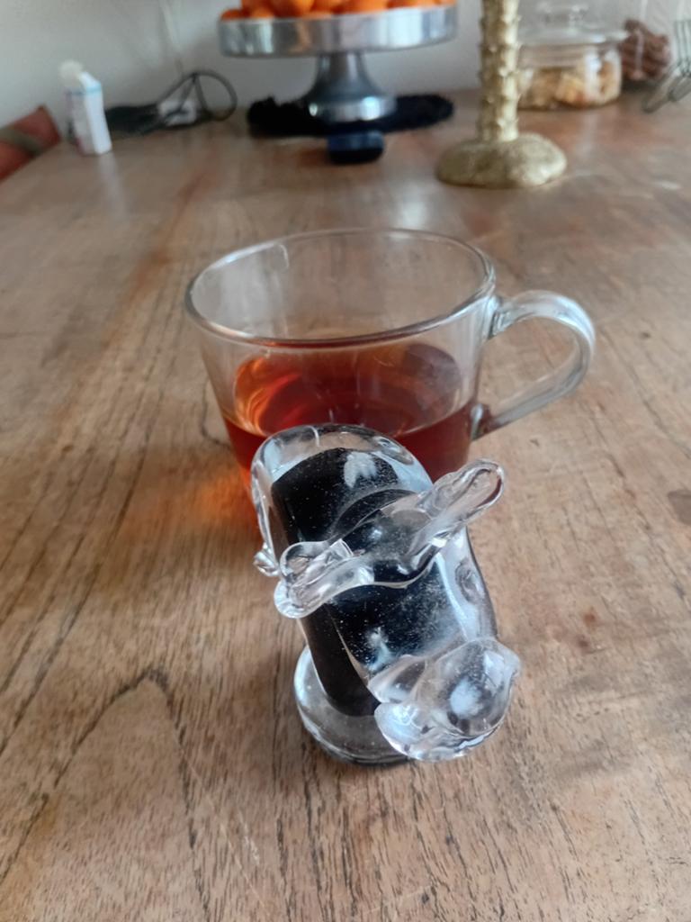 Bij glasblazerij gekocht koe, Ophalen of Verzenden, Zo goed als nieuw, Overige typen
