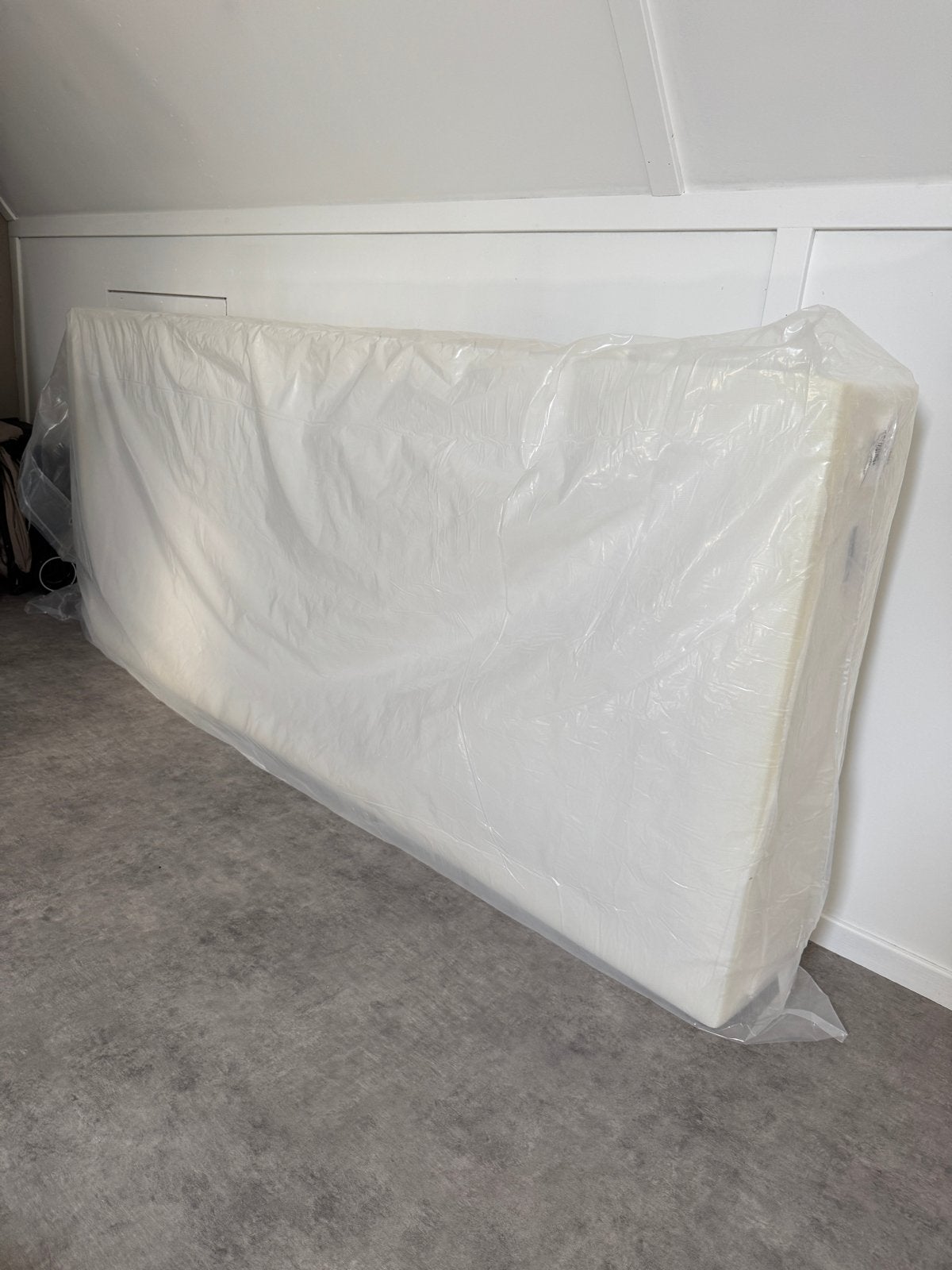 Nieuw Swiss Sense Matras KN1 P.500 Comfort H4 X-Firm 90x200, Huis en Inrichting, Ophalen, 90 cm, Eenpersoons, Nieuw