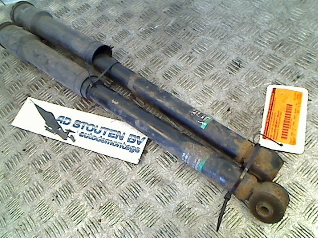Schokbrekerset Achter Mitsubishi Colt (Z2/Z3) 814901000210, Auto-onderdelen, Ophanging en Onderstel, Mitsubishi, Gebruikt
